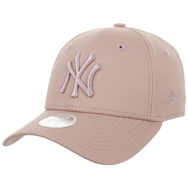 9Forty Female Essential Yankees Cap by New Era --> Shop Hats